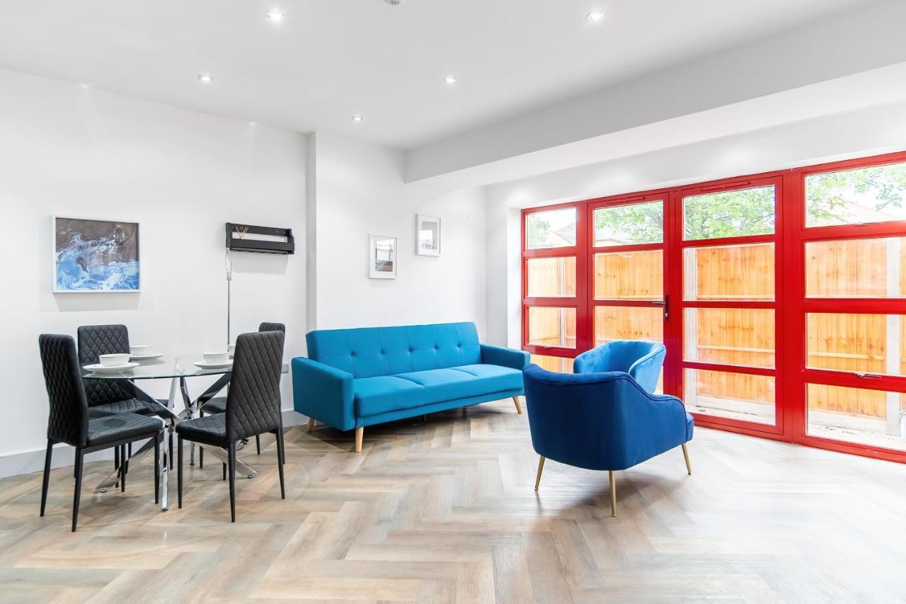 Ferienwohnung London Road Romford Block Exterior foto